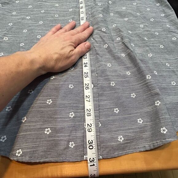 Penguin gray white flower pinstripe button down shirt size L - Picture 8 of 9